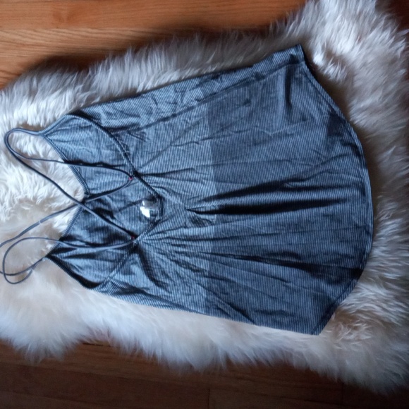 Lululemon Breezy Tank sz 8 - Picture 4 of 6